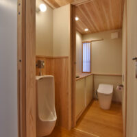 となりの親の家