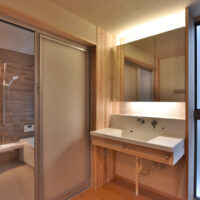 となりの親の家