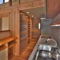 となりの親の家