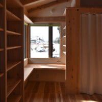 となりの親の家