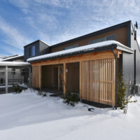 となりの親の家