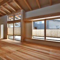 となりの親の家