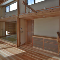 となりの親の家