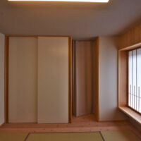 大根畑を望む和室